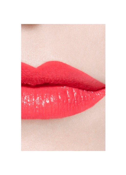 CHANEL DE UITERST LANGHOUDENDE GLANZENDE VLOEIBARE LIPPENSTIFT - detail 6 67 steady 