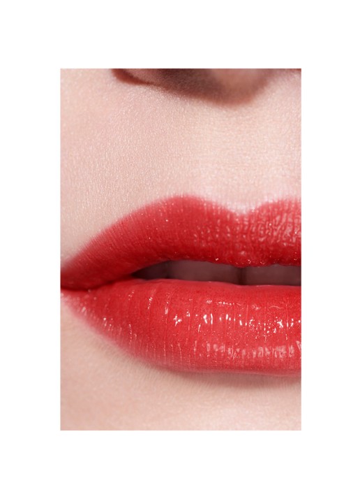 CHANEL DE VERFRAAIENDE HYDRATERENDE GETINTE BALSEM MET INTENSITEIT OP MAAT - detail 5 756 cherry burst
