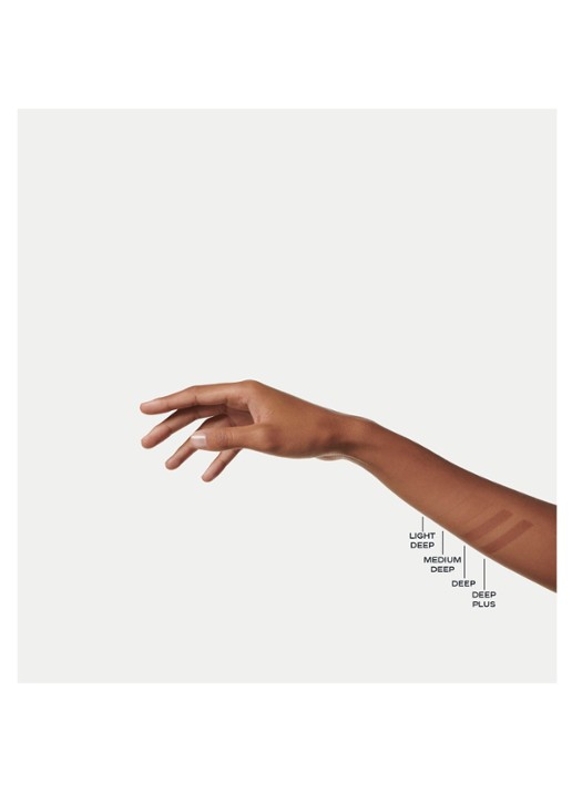 CHANEL FRIS FOUNDATIONWATER MET MICROBOLLETJES PIGMENTEN. NUDE EFFECT OP DE HUID. NATUURLIJK STRALENDE TEINT - detail 6 light deep 