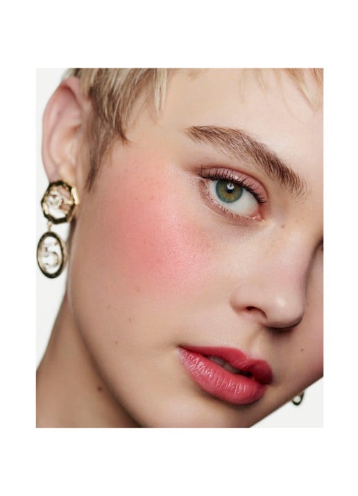 CHANEL KLEUR VERSTERKEN – VOEDEN – VOLLER MAKEN - detail 6 1 red camellia 