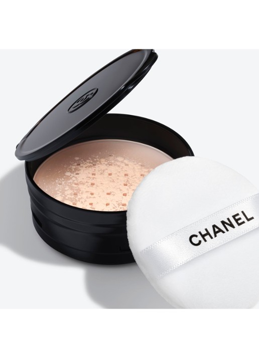 CHANEL LOS POEDER MET EEN NATUURLIJKE FINISH. REISFORMAAT - detail 3 20 medium light 
