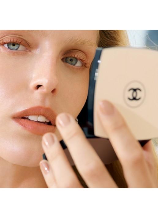 CHANEL OOGSCHADUWPALET VOOR EEN NATUURLIJK STRALENDE TEINT - detail 6 soft