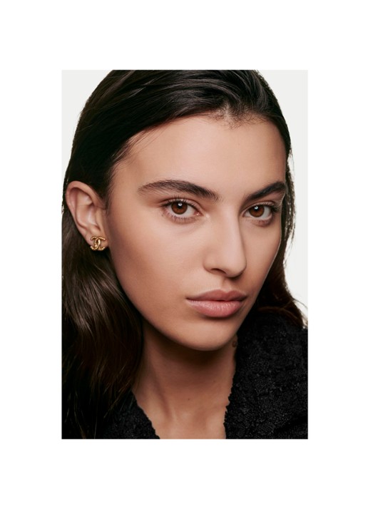 CHANEL TEINT MET VERVAGEND EFFECT. FLUWEELACHTIGE MATTE FINISH. - detail 2 br42