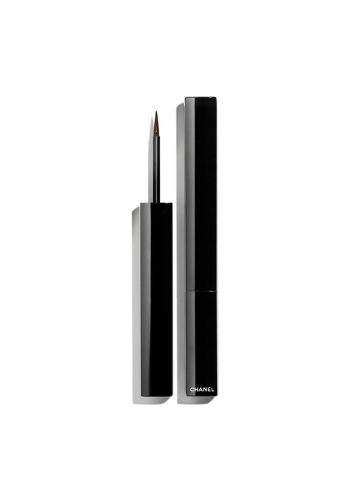 CHANEL UITERST NAUWKEURIGE, VLOEIBARE, LANGHOUDENDE EYELINER DIE NIET UITLOOPT