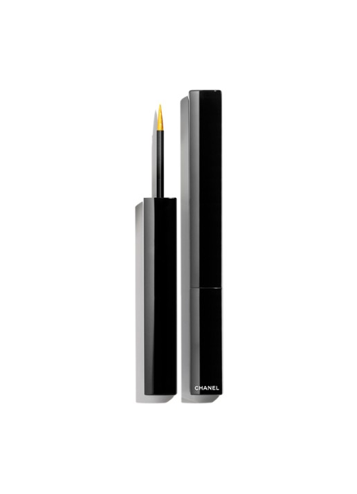 CHANEL UITERST NAUWKEURIGE, VLOEIBARE, LANGHOUDENDE EYELINER DIE NIET UITLOOPT