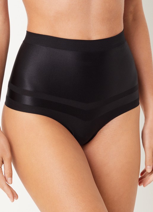 Chantelle Brilliant Shaping high waisted corrigerende string met glanzende finish