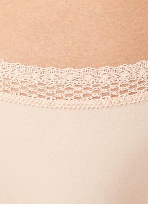 Chantelle Cozy Chic tanga met kant - detail 2 oudroze