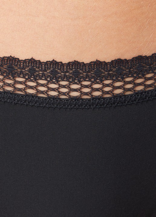 Chantelle Cozy Chic tanga met kant - detail 4 zwart