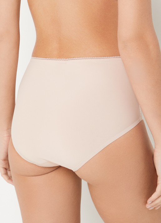 Chantelle Intrigue high waisted hipster met borduring - achterkant 5 lichtroze