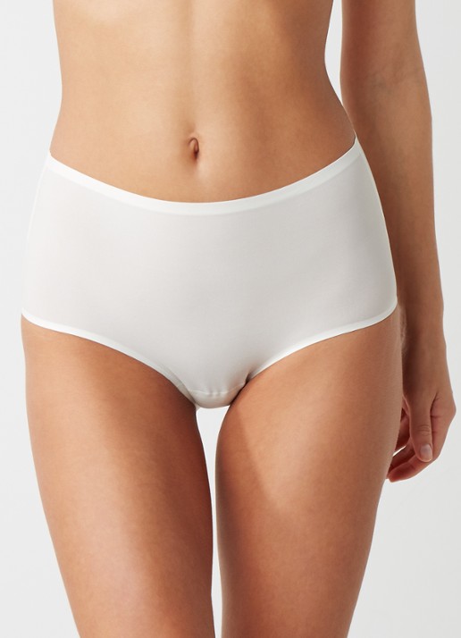 Chantelle One-size-fits-all high waisted naadloze slip - voorkant 2 ivoor