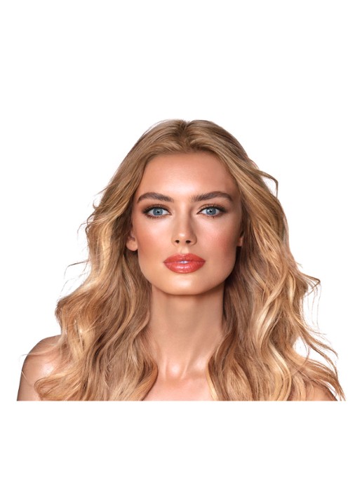 Charlotte Tilbury 10-iconic looks The Golden Goddess - make-upset - detail 3 light medium