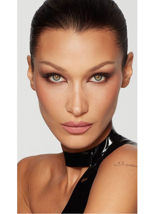 Charlotte Tilbury Airbrush Flawless Lip Blur - matte vloeibare lipstick - detail 6 pillow talk blur