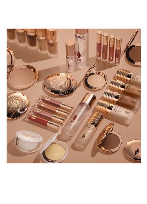 Charlotte Tilbury Airbrush Flawless Setting Spray XL - make-up setting- & fixing spray t.w.v. €70,- - detail 3 transparant
