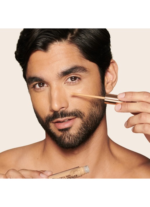 Charlotte Tilbury Beautiful Skin Radiant Concealer - vloeibare concealer - detail 2 10 deep