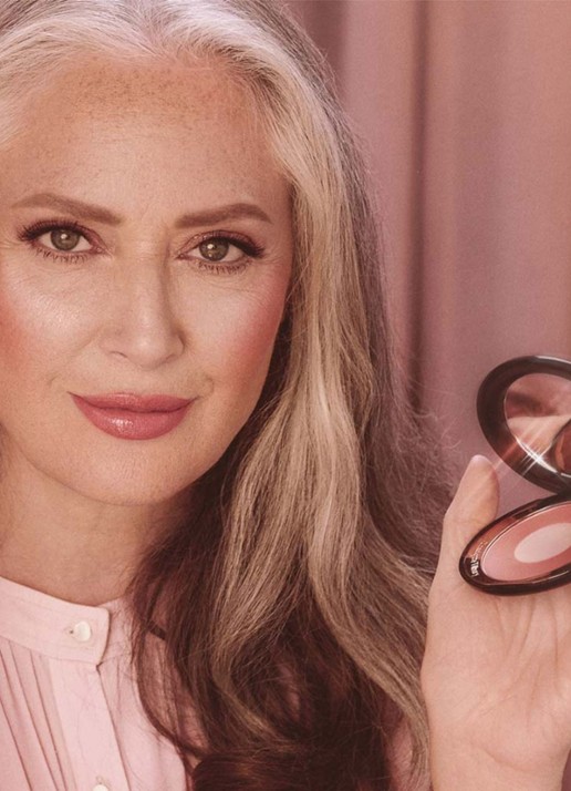 Charlotte Tilbury Cheek To Chic - blush - detail 5 the climax