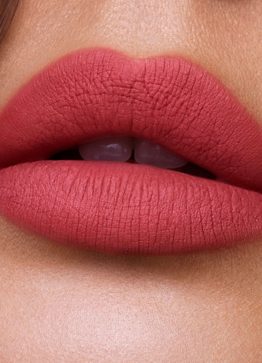 Charlotte Tilbury Hollywood Lip - liquid lipstick - voorkant 5 too bad i'm bad