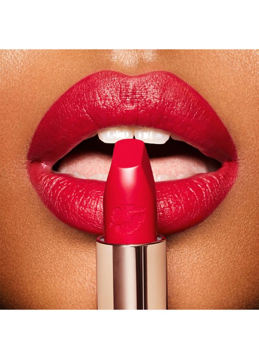 Charlotte Tilbury Hot Lips 2 - lipstick - detail 3 patsy red