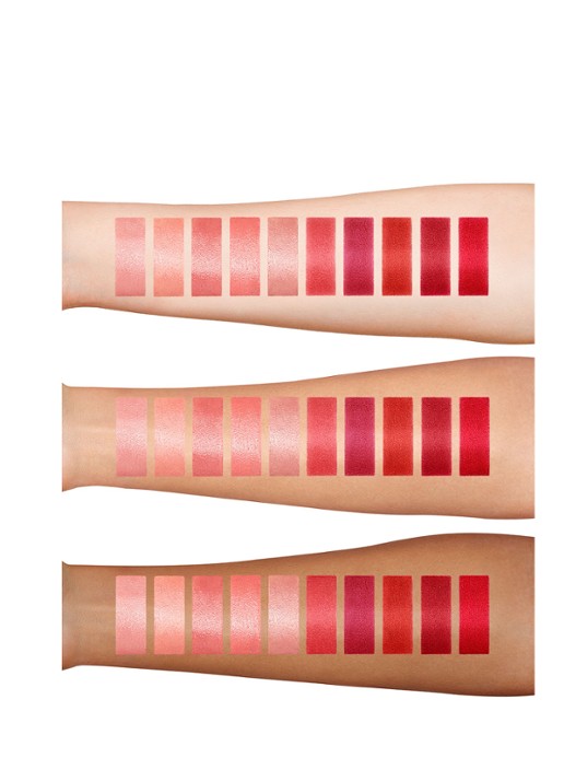 Charlotte Tilbury Hot Lips 2 - lipstick - detail 4 carina's star