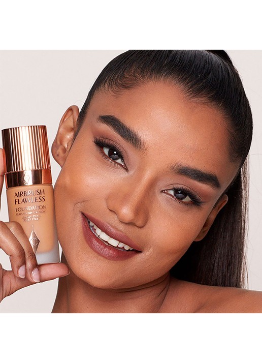 Charlotte Tilbury Magic Vanish - corrector - detail 2 tan