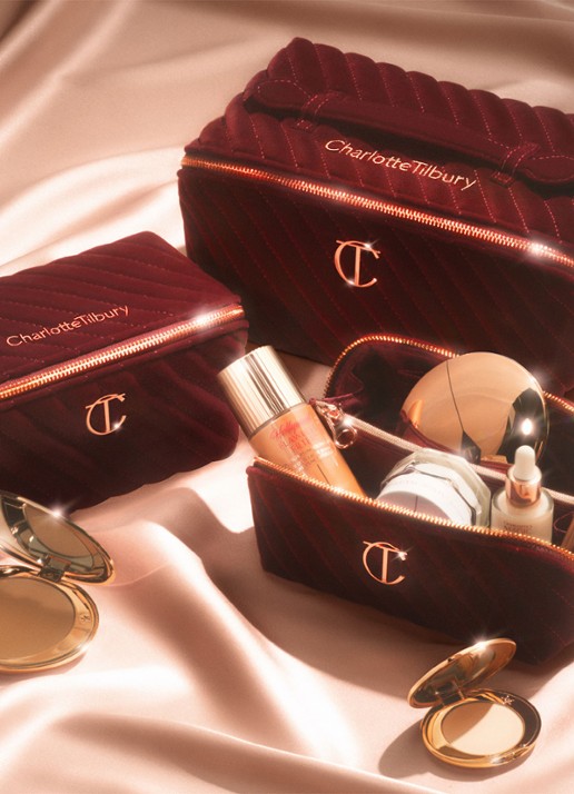 Charlotte Tilbury Makeup Bag Of Dreams - make-up tas - detail 5 bordeauxrood