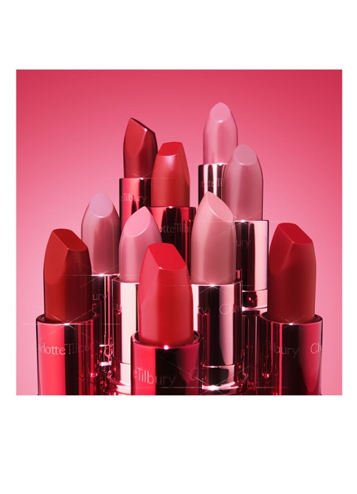 Charlotte Tilbury Matte Revolution - lipstick - detail 6 hollywood vixen