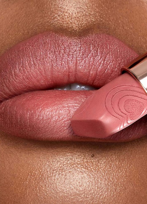 Charlotte Tilbury Matte Revolution - lipstick - detail 4 wedding belles