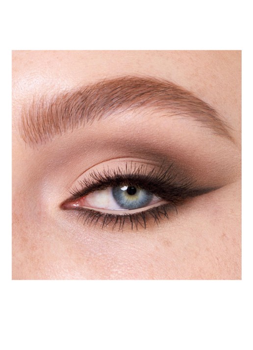 Charlotte Tilbury Super Nudes Easy Eye Palette - detail 3 nude
