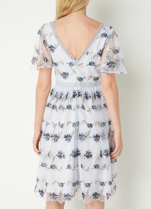 Chi Chi London Lace semi-transparante midi tuniekjurk van kant - achterkant blauwgrijs