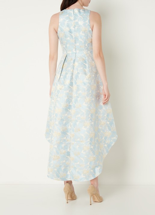 Chi Chi London Midi jurk met jacquard bloemenprint en asymmetrische zoom - achterkant lichtblauw