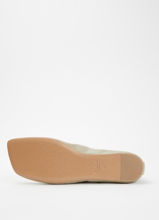 Chloé Rita slip-on van leer met studs - detail 4 lindegroen