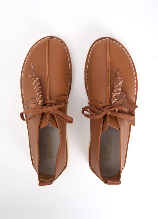 Clarks Originals Desert Trek veterschoen van leer - detail 3 cognac