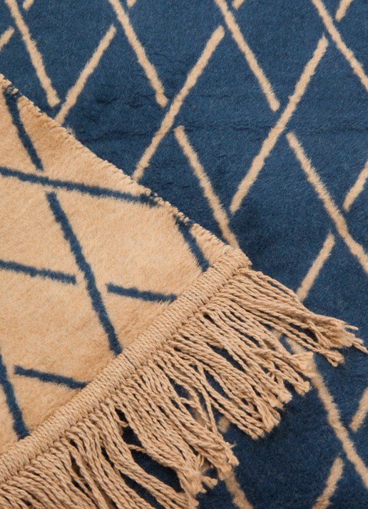 Claudi Dias plaid 150 x 200 cm - detail 3 donkerblauw