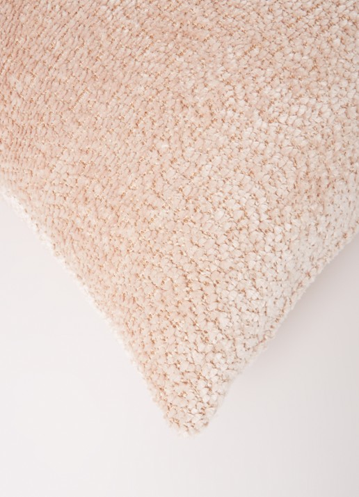 Claudi Lovely sierkussen 60 x 60 cm - detail 2 goud