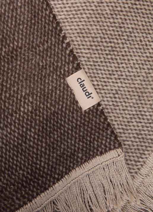 Claudi Unami plaid 150 x 200 cm  - detail 3 chocoladebruin
