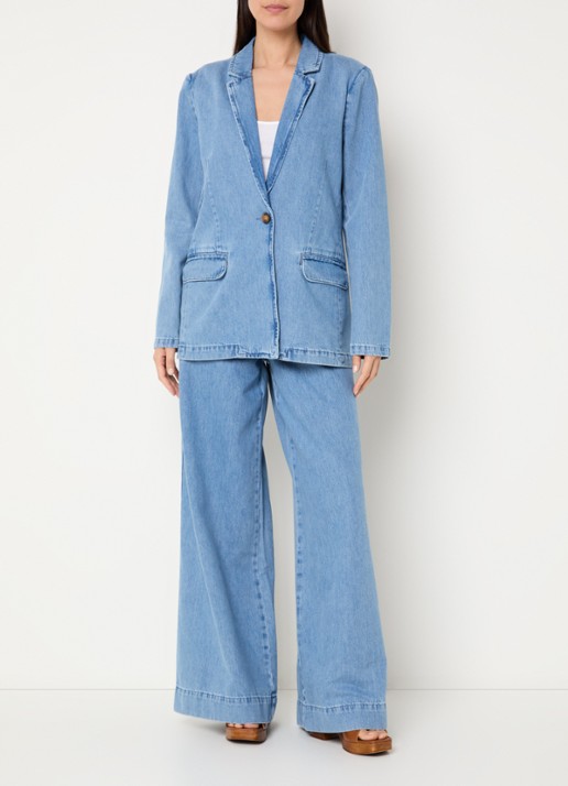Claudia Sträter Blazer van denim met klepzakken  - voorkant 2 lichtblauw