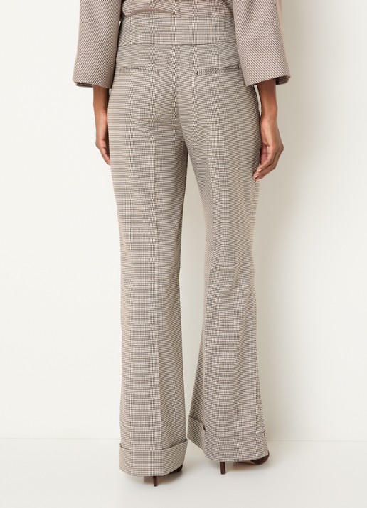 Claudia Sträter Mid waist flared fit pantalon met pied-de-poule dessin - achterkant hazelnootbruin