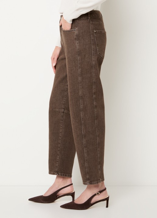 Claudia Sträter Mid waist tapered fit jeans met gekleurde wassing - detail 3 bruin