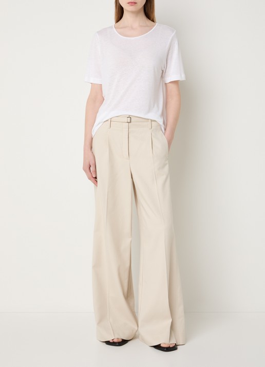 Claudia Sträter Mid waist wide fit pantalon met paspelzakken en persplooi - voorkant 2 creme