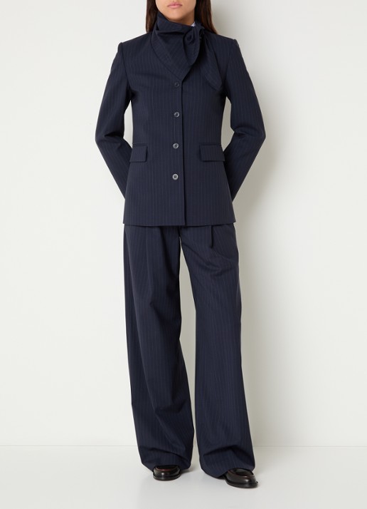 Claudie Pierlot Blazer in wolblend met krijtstreep en sjaalkraag - voorkant 2 donkerblauw