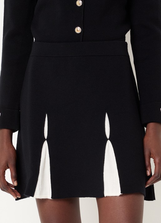 Claudie Pierlot Fijngebreide high waist mini plooirok in wolblend - detail zwart