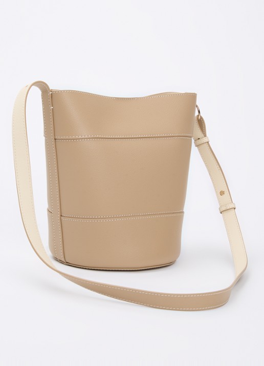 Claudie Pierlot Schoudertas van leer  - achterkant beige