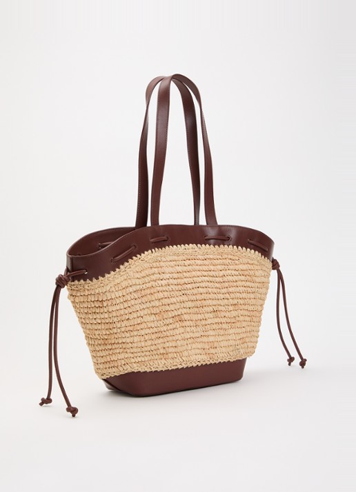 Claudie Pierlot Schoudertas van raffia met details van kalfsleer - achterkant 2 kastanjebruin