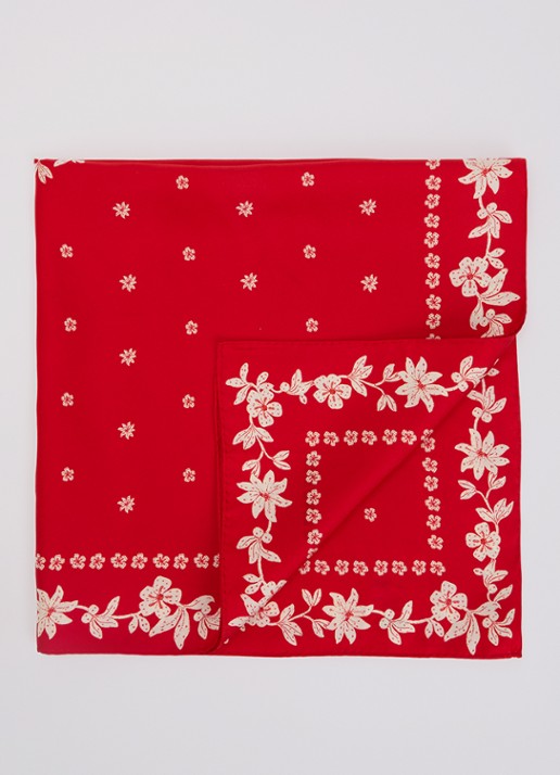 Claudie Pierlot Sjaal van zijde met bloemenprint  65 x 65 cm - voorkant rood