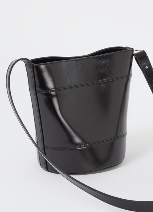 Claudie Pierlot Solveig crossbodytas van kalfsleer - achterkant zwart