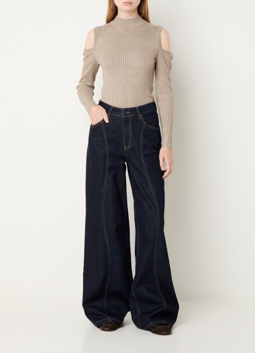Co'Couture Balin ribgebreide top in wolblend met cut out-detail  - voorkant 2 khaki