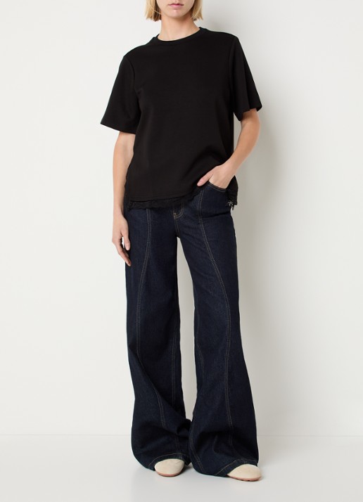 Co'Couture Evi T-shirt met details van kant - voorkant 2 zwart