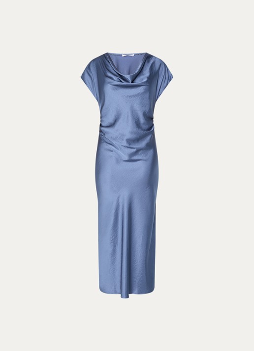 Co'Couture Idun maxi jurk van satijn met waterval hals - voorkant 2 staalblauw