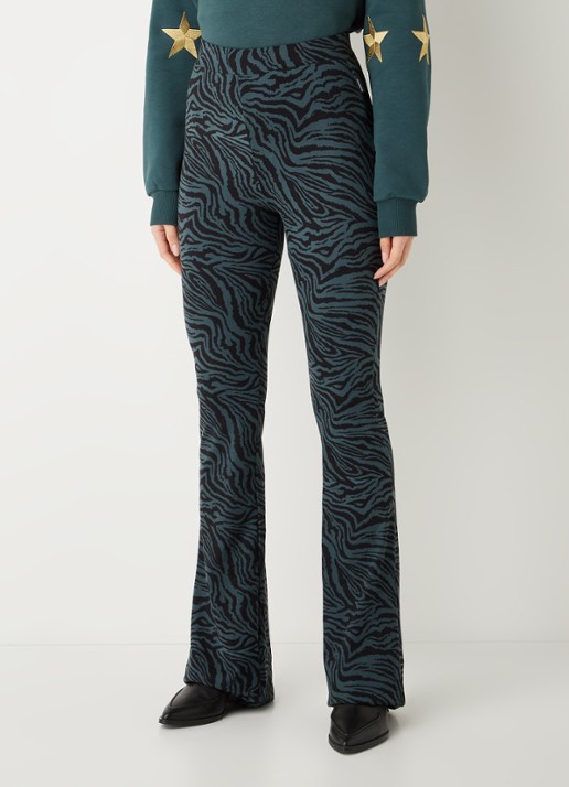 Colourful Rebel High waist flared fit legging met zebraprint - detail groen