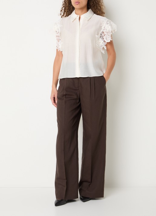 Copenhagen Muse Molly blouse met V-hals - voorkant 2 gebroken wit