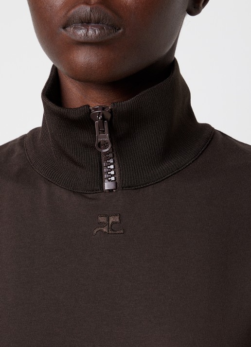 Courrèges T-shirt met logoborduring en col - detail 2 chocoladebruin